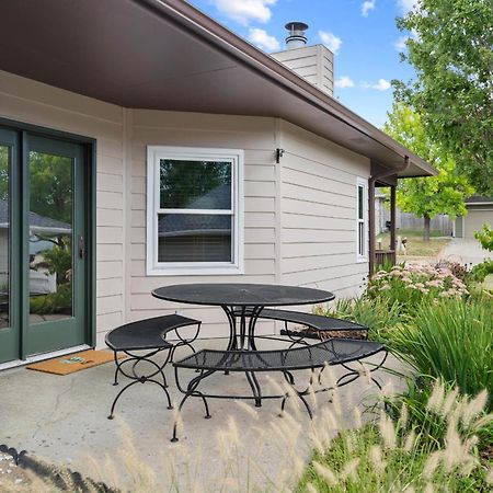 1 5 Miles To Mizzou ~ Spacious & Updated Home~ Columbia Eksteriør billede